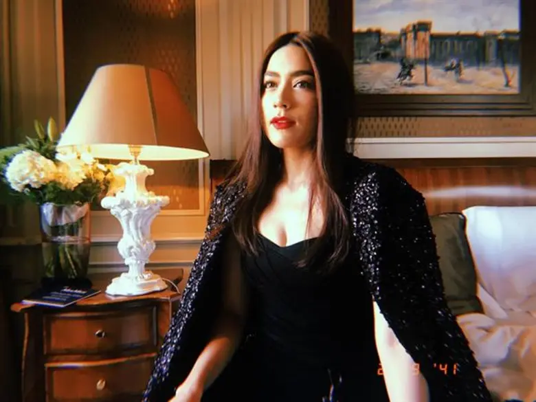 “คิมเบอร์ลี่” ดำขลับ สวยสยบ กลาง มิลาน แฟชั่น วีค เดินสง่าร่วมชมแฟชั่นโชว์คอลเลกชั่นสปริง/ซัมเมอร์ 2019 จาก “แม็กซ์ มาร่า”