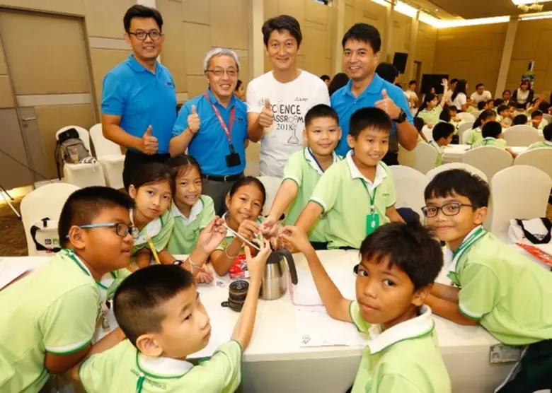 ภาพข่าว: มูลนิธิมิตซูบิชิ อิเล็คทริคไทย ร่วมกับ มิตซูบิชิ เอลเลเวเตอร์ (ประเทศไทย) จัดกิจกรรมห้องเรียนวิทยาศาสตร์ เปิดโลกการเรียนรู้วิทยาศาสตร์ให้แก่เด็กไทย