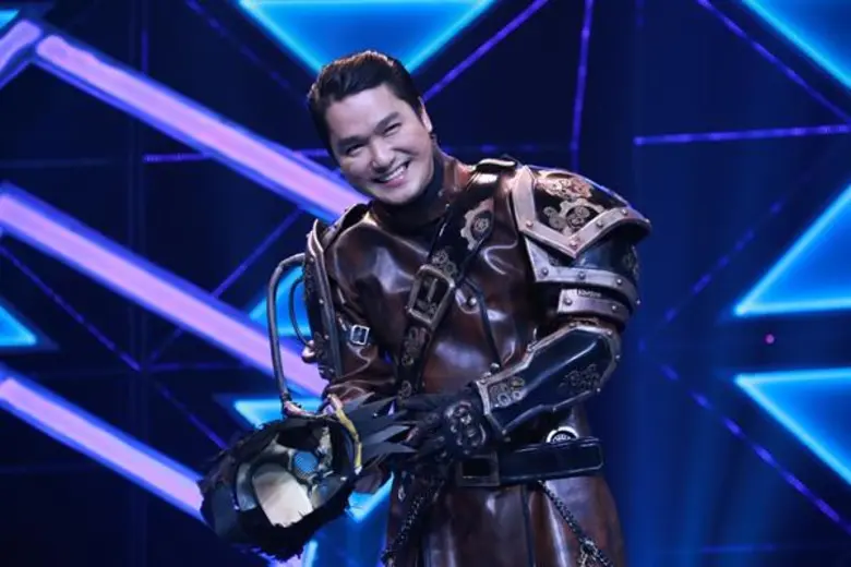 The Mask Project A ถอดหน้ากากซ้อนหน้ากาก หน้ากากอีกาเหล็ก คือ เอ๊ะ จิรากร