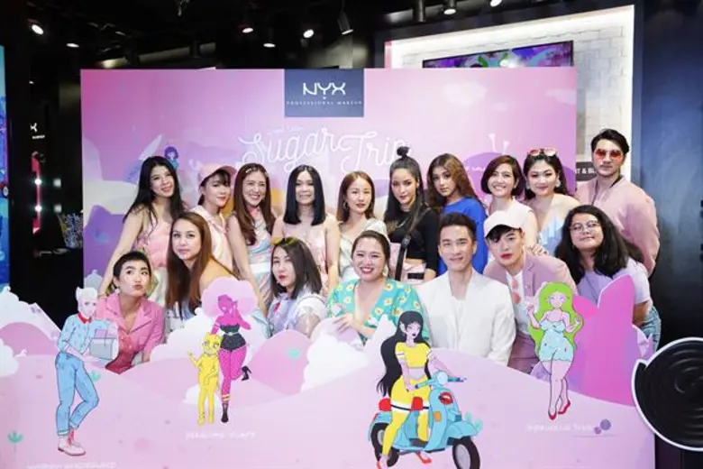 Festive holidays come early this year! ฮอ...