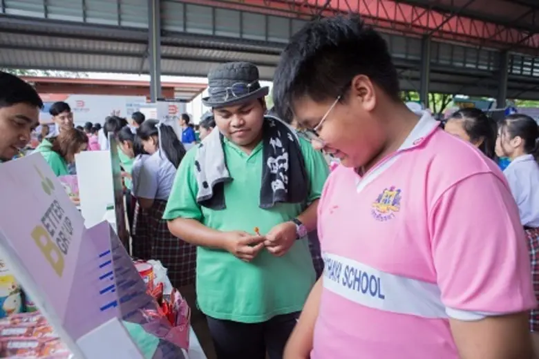 นอกจากการดำเนินธุรกิจด้านการจัดการกากอุตส...