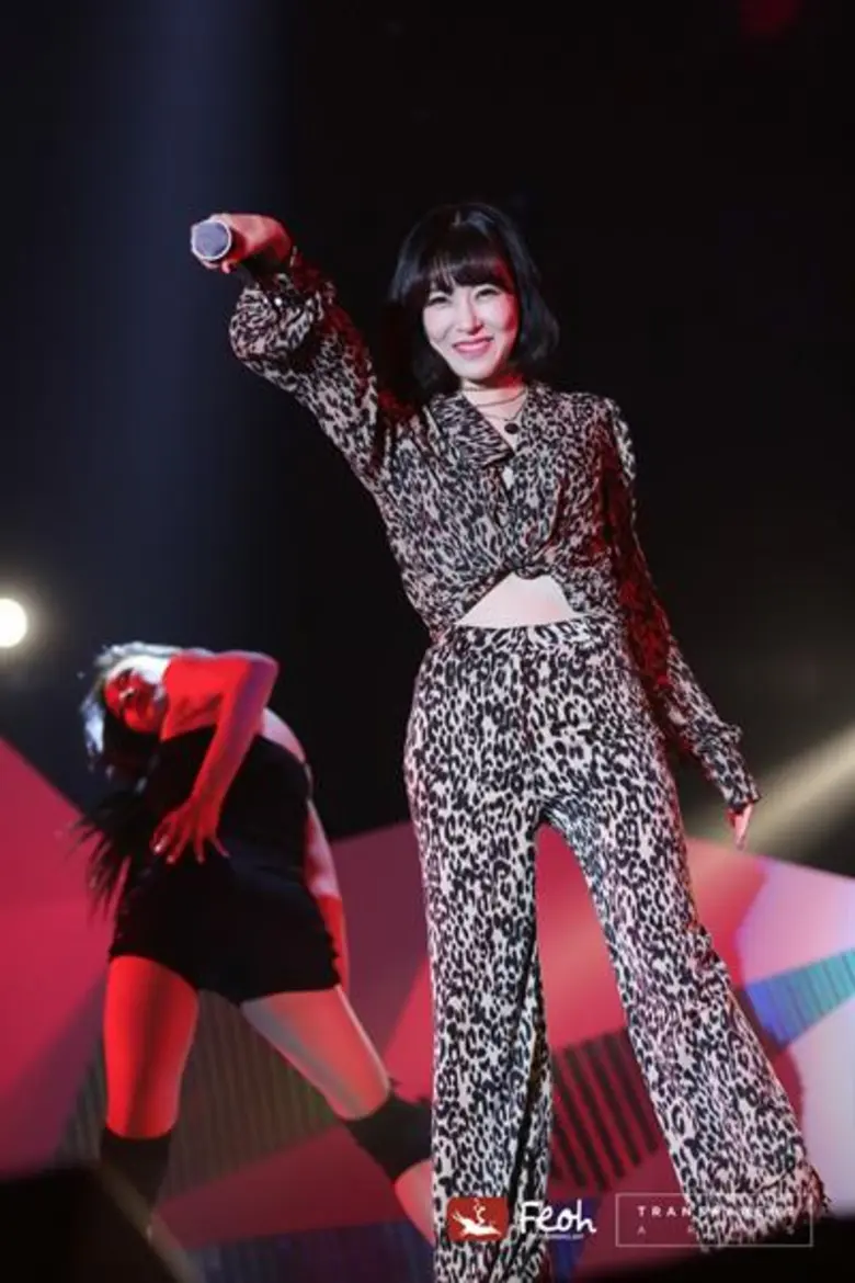 ใจละลายทุกวินาที! "ทิฟฟานี่" จัดเต็ม 6 เพลงตัดริบบิ้นเอเชียทัวร์ที่ไทย หลั่งน้ำตาประทับใจความรักจากเหล่าแฟนคลับ