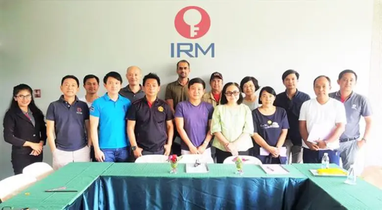 นายธนันทร์เอก หวานฉ่ำ (คนที่ 4 จากซ้ายแถว...