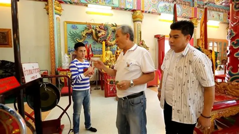 รายการ "ครัวลั่นทุ่ง" ทาง ช่อง 8 เข้มทุกเ...