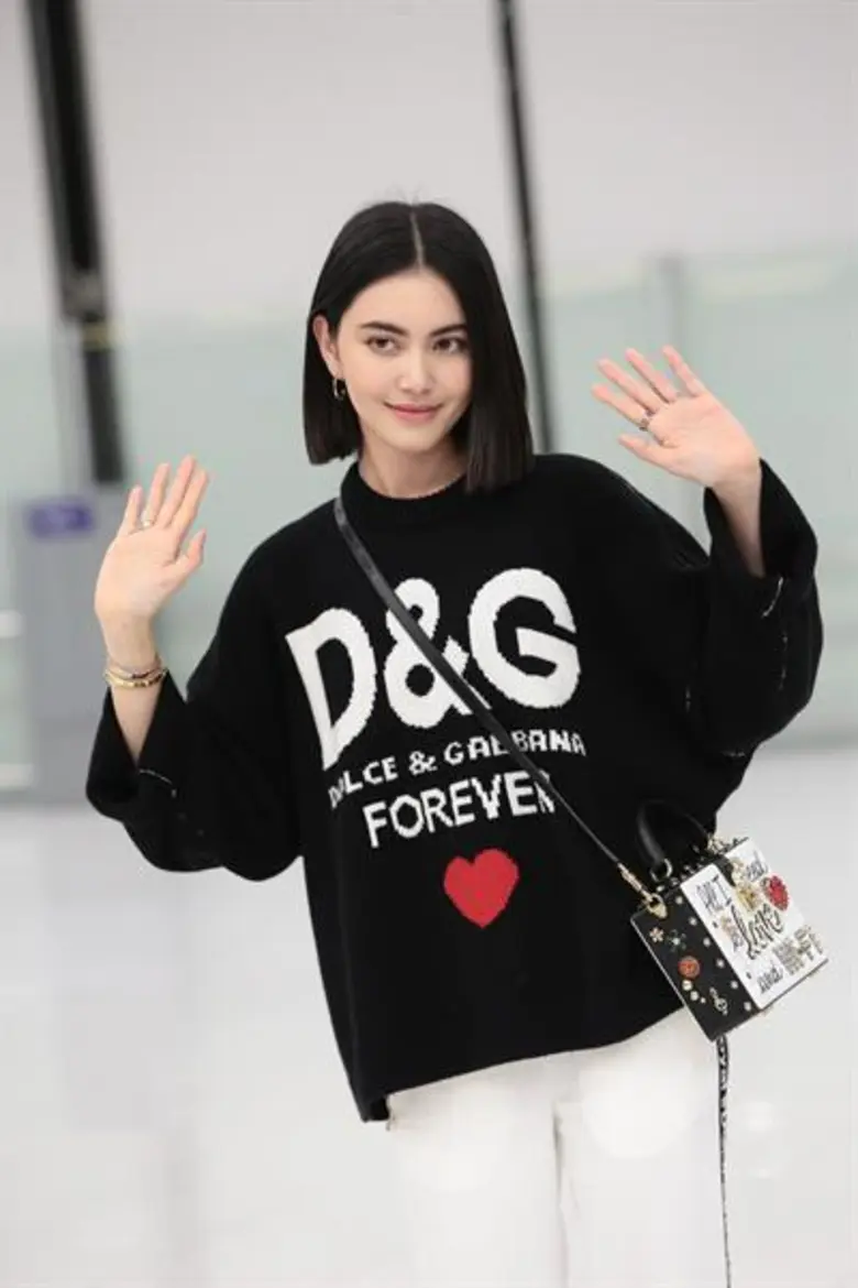 “ใหม่-ดาวิกา” พร้อมเต็มร้อย!  ลุย “มิลาน แฟชั่น วีค” ตัวแทนหนึ่งเดียวของสาวเอเชีย ร่วมเดินแฟชั่นโชว์สุดอลัง!