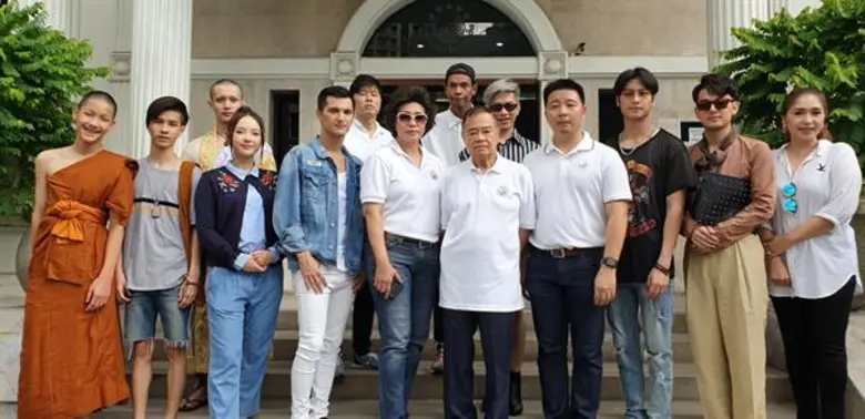 ไฟว์สตาร์ โปรดักชั่น บวงสรวงภาพยนตร์ตลกชวนสยองเรื่องใหม่ “พี่นาค”  เตรียมสนุกไปพร้อมกันต้นปี 2019 ในโรงภาพยนตร์