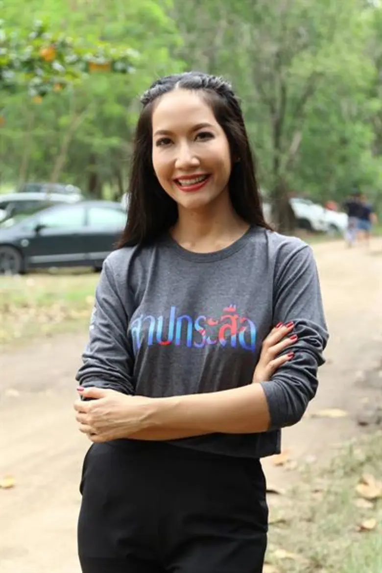 เป็นผู้จัดละครมาแล้วหลายเรื่อง สำหรับ "เอ...