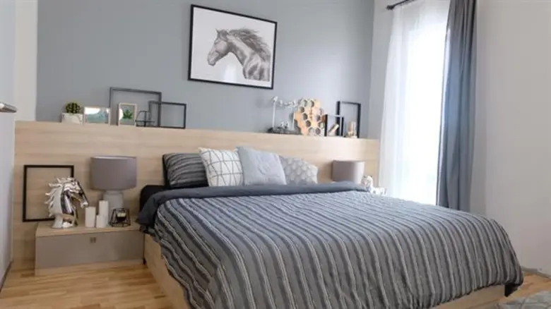 ลุยสร้างบ้านหลังใหม่ใหญ่โต สำหรับสาวเซ็กซ...