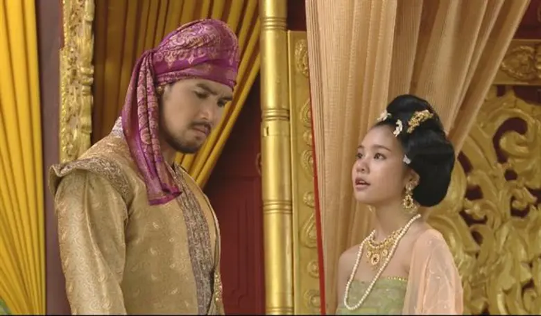 ถูกข่มเหงทางจิตใจไม่พอ ยังโดนตบตีจนเลือดอ...