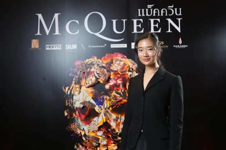 เรียกได้ว่าเป็นงานรวมพลคนแฟชั่น และ สื่อม...