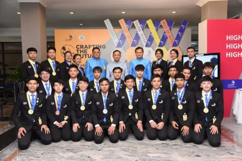 รมว.แรงงาน นำเยาวชนคนเก่ง พบนายกฯ สร้างต้นแบบการพัฒนาทักษะ	