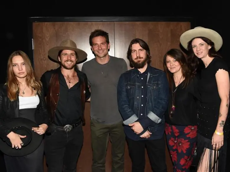 ทัวร์ต่อไม่รอแล้วนะ! แบรดลีย์ คูเปอร์ เดินสายโปรโมท A Star Is Born ต่ออีก 3 เมืองในสหรัฐอเมริกา