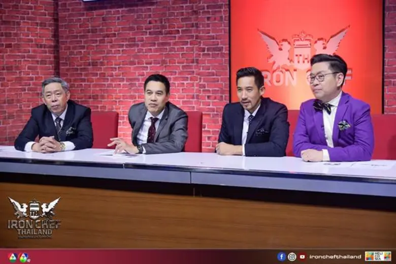 ทีวีไกด์: รายการ "เชฟกระทะเหล็ก ประเทศไทย"  ดวลเดือดศึกสายเลือดซามูไร “เชฟตรี” เก่งเล็กปะทะเก่งใหญ่ “เชฟบุญธรรม”