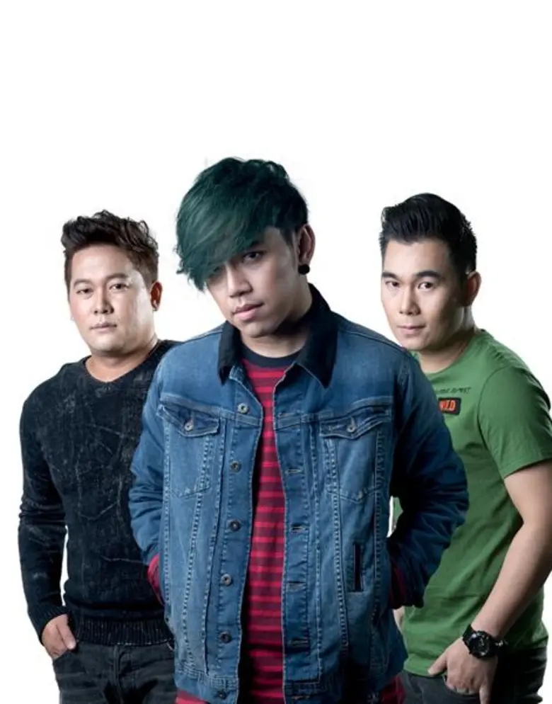 แรงดีไม่มีตกต้องยกให้หนุ่มๆ "เฟลม" ประกอบ...