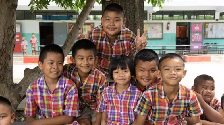 โกลเด้นแลนด์ต่อยอดการศึกษา แบ่งปันการเรียนรู้สู่สังคมในโครงการ โกลด์ กิฟวิ่ง (Gold Giving)