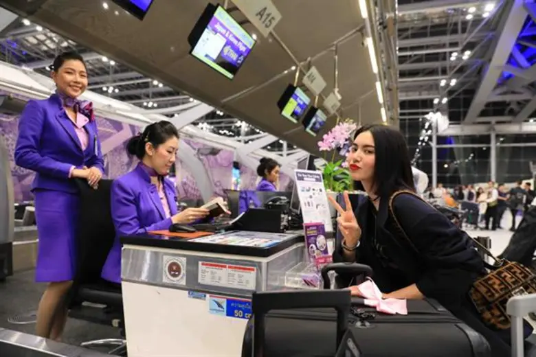 รันเวย์ไหน ก็ไม่พีคเท่ารันเวย์ลอรีอัล ปารีส เมคอัพ!!