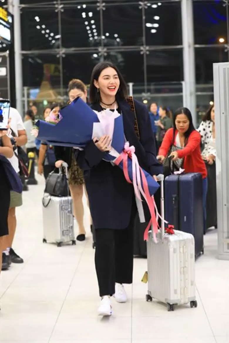 รันเวย์ไหน ก็ไม่พีคเท่ารันเวย์ลอรีอัล ปารีส เมคอัพ!!