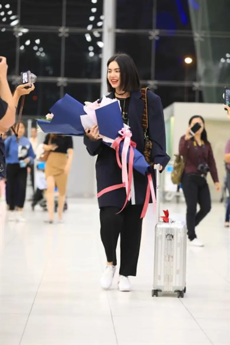 รันเวย์ไหน ก็ไม่พีคเท่ารันเวย์ลอรีอัล ปารีส เมคอัพ!!