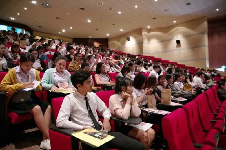 ราชภัฏโคราช เสริมสร้างความเข้าใจให้นักศึกษา รณรงค์ป้องกันและแก้ไขปัญหายาเสพติด