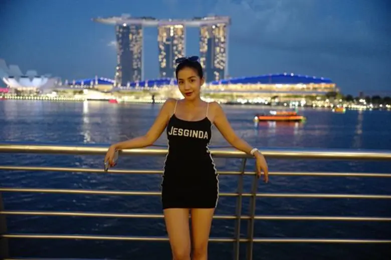 ทุกที่ คือ รันเวย์ ของ “ใบเตย อาร์สยาม” สวยแซ่บ...สุดเซ็กซี่อิน “สิงคโปร์”