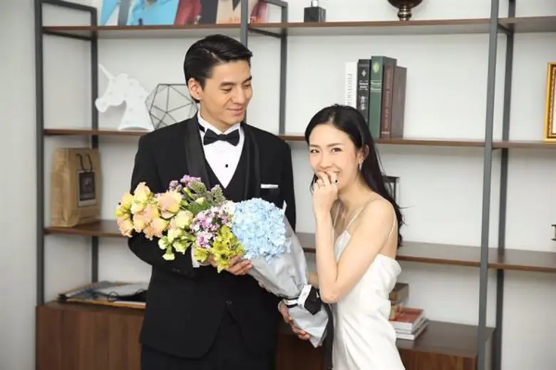 วอลดอร์ฟ แอสโทเรีย กรุงเทพ นำทัพมอบดอกไม้เซอร์ไพรส์ #LiveUnforgettable โมเมนต์ แก่เหล่าเซเลบริตี้ชั้นนำของเมืองไทย