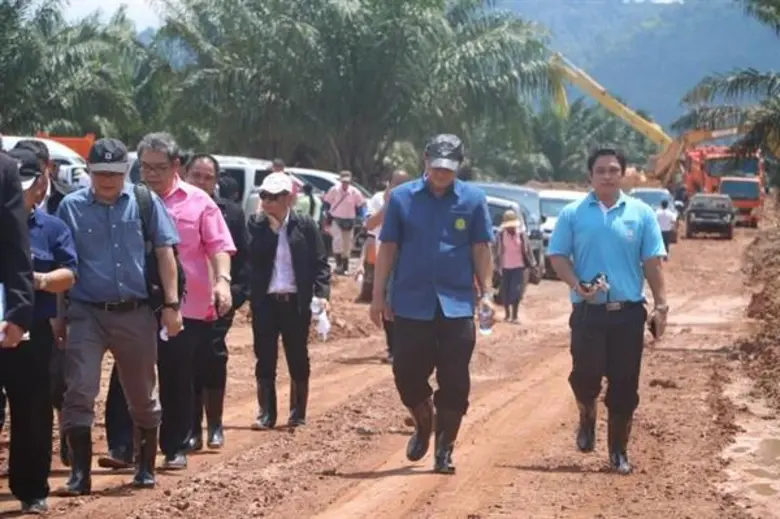 เลขาธิการ ส.ป.ก. และคณะ ลงพื้นที่คทช.ชลบุรี ติดตามความก้าวหน้าการพัฒนาแหล่งน้ำ