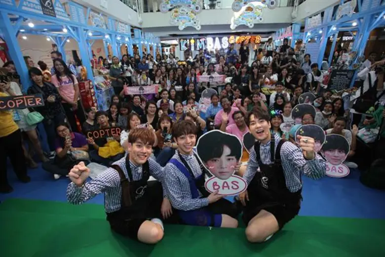 แฟนฯ แห่กรี๊ดล้น “บาส – คิมม่อน – คอปเตอร์ SBFIVE” บุกสาดความสนุก ฉลอง 'Taste of Bavaria’ สุดมันส์ที่ เซ็นทรัล ฟู้ด ฮอลล์