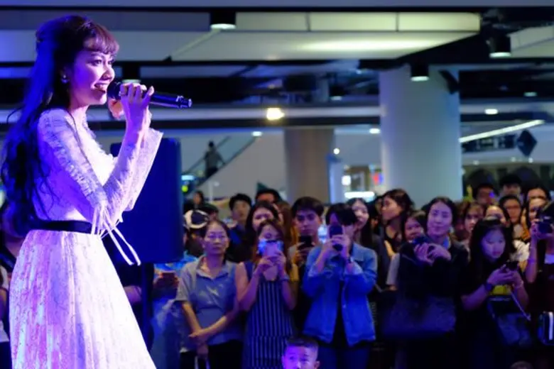 เกตเวย์ เอกมัย เอาใจขาช้อป จัดงาน “Fab Fin Fest” สร้างความสนุกด้วยมินิคอนเสิร์ตจาก “กัน นภัทร” และ “แก้ม วิชญาณี”