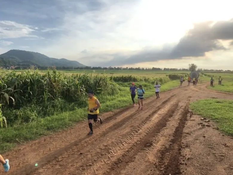 งานวิ่งครั้งแรกตะลุยฟาร์มโชคชัยทะลุไร่สุวรรณ