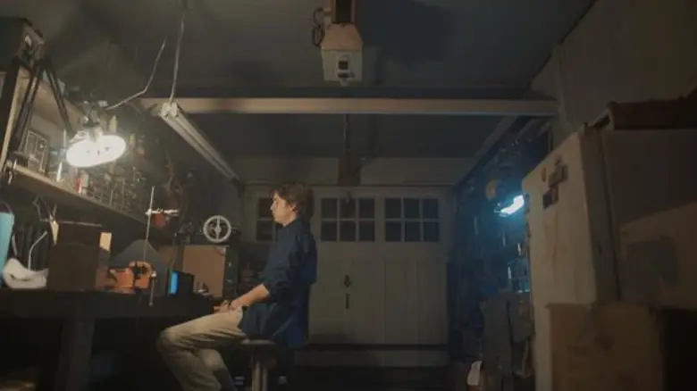 Movie Guide: วิญญาณทุกตนไม่ได้เป็นมิตร! ตัวอย่างซับไทย “Our House” ระทึกขีดสุด เมื่อ “สิ่งประดิษฐ์สุดล้ำ” กลายเป็น “เครื่องปลุกผี”