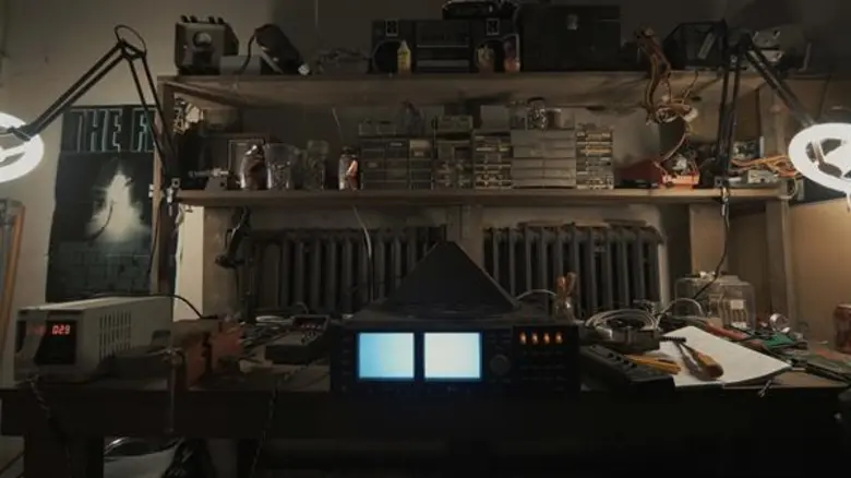 Movie Guide: วิญญาณทุกตนไม่ได้เป็นมิตร! ตัวอย่างซับไทย “Our House” ระทึกขีดสุด เมื่อ “สิ่งประดิษฐ์สุดล้ำ” กลายเป็น “เครื่องปลุกผี”