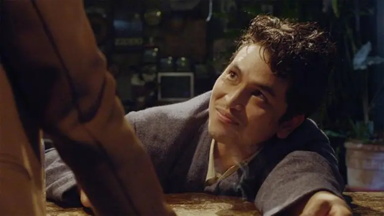 “ภาพเก่า” บทเพลงเศร้าที่กลั่นจากจิตใต้สำนึกชิ้นใหม่ล่าสุดจาก SLUR พร้อมการถ่ายทอดบทบาทคนรักครั้งแรกระหว่าง “จอยซ์ TK” และ “อ๊อฟ – ปริญญา งามวงศ์วาน”