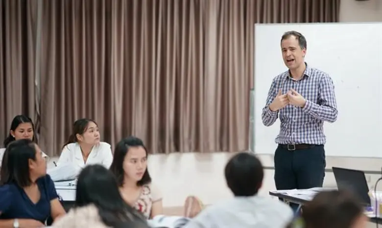 บริติช เคานซิล และกระทรวงศึกษาธิการ พลิกโฉมการสอนครูภาษาอังกฤษ 17,000 คน เปลี่ยนการสอนเน้นท่องจำ “แกรมม่า-โวแคบ” สู่การสื่อสารภาษาอังกฤษได้จริง