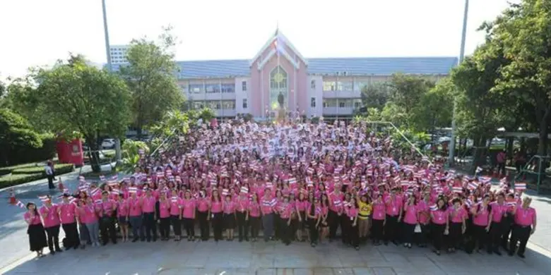 นายบุญสน เจนชัยมหกุล รองผู้อำนวยการธนาคาร...