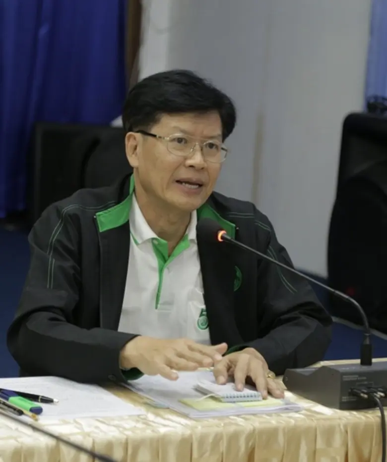 กรมส่งเสริมการเกษตร แนะชาวสวนตัดแต่งกิ่งไ...