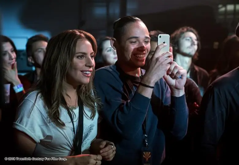 หลังจากที่ภาพยนตร์ผลงานการกำกับเรื่องแรกข...