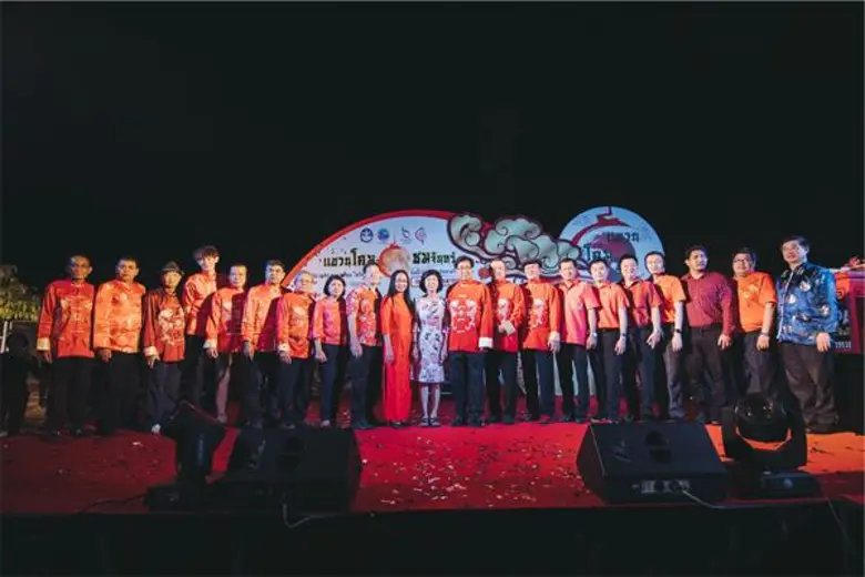 จังหวัดชลบุรีจัดเทศกาลแขวนโคมชมจันทร์ ณ ตลาดจีนชากแง้วในโครงการส่งเสริมกิจกรรมการท่องเที่ยว สินค้า และบริการด้านการท่องเที่ยว