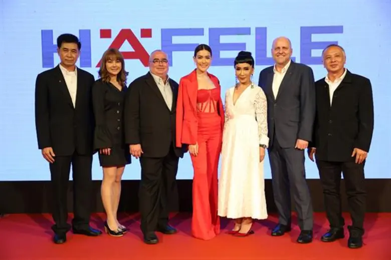 นายโฟลเคอร์ เฮลสเติร์น กรรมการผู้จัดการ บ...