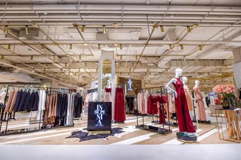 ห้างเซ็นทรัลและเซน จัดรายการ 'THAITHAI I ...