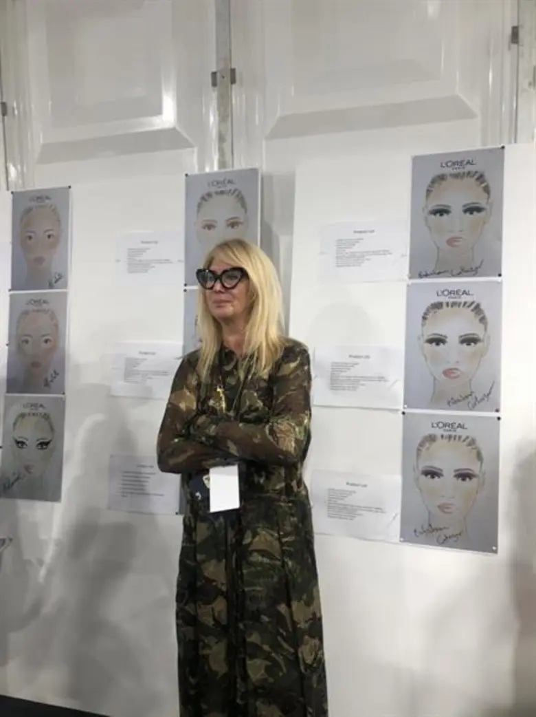 พลาดไม่ได้!! คืนนี้!! 1 ทุ่มตรงเวลาประเทศไทย ใหม่ ดาวิกา จะพกพาความสวยปัง รับหน้าที่ คนไทยคนแรกและคนเดียว! ร่วมโปรเจกต์พิเศษ River Project กับ ลอรีอัล ปารีส เมคอัพ เดินรันเวย์ลอยน้ำบนแม่น้ำเซนน์ (Seine River)