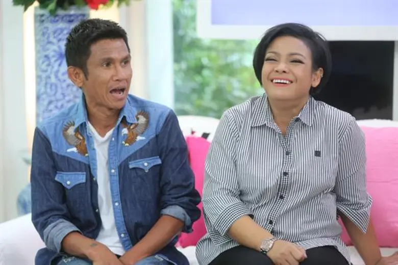 ทีวีไกด์: รายการ “คลับฟรายเดย์โชว์” “ยุ้ย ญาติเยอะ” เปิดใจเล่าหมดเปลือก เรื่องความรัก “ดอกฟ้า กับหมาวัด”