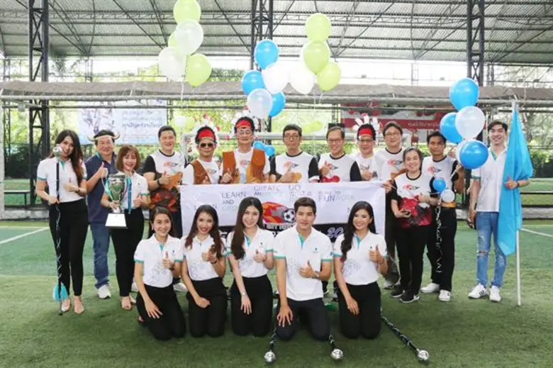 นายณัษฐา ประโมจนีย์ (แถวยืนที่ 6 จากซ้าย)...