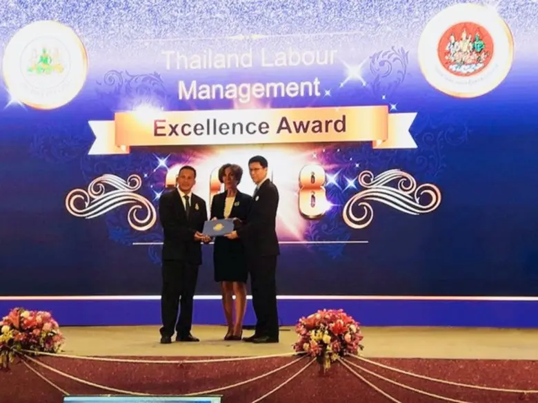 โรงแรมอังสนาภูเก็ตรับรางวัลสถานประกอบการด...