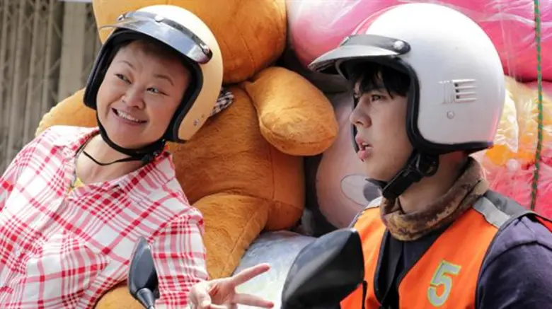 หนังไทย “ไบค์แมนศักรินทร์ตูดหมึก” กระแสแรง ทะยานรายได้แรงสูงทะลุ 100 ล้านบาทแล้ว!!