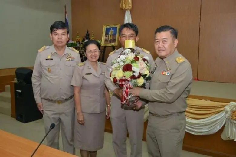 เลขาธิการ ส.ป.ก. สักการะสิ่งศักดิ์สิทธิ์ ประจำสำนักงานการปฏิรูปที่ดินเพื่อเกษตรกรรม ในโอกาสเข้ารับตำแหน่ง เลขาธิการ ส.ป.ก. คนใหม่ (ลำดับที่ 20)