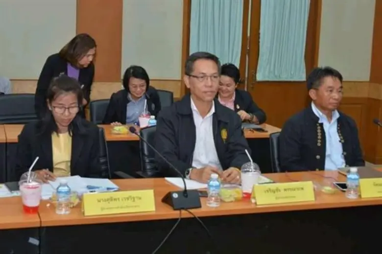 เลขาธิการ ส.ป.ก.ประชุมและรับฟังการนำเสนอภารกิจงาน ส.ป.ก.