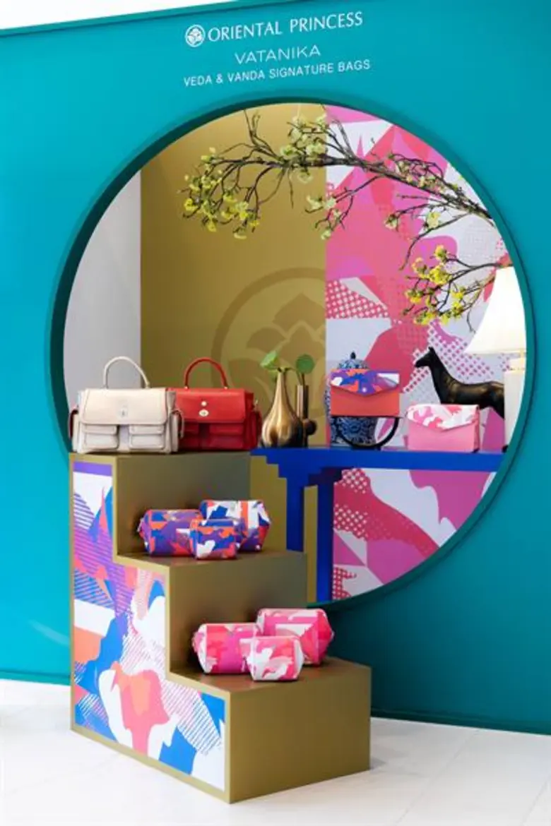 “โอเรียนทอล พริ้นเซส” มุ่งสู่ “ไลฟ์สไตล์ แบรนด์” จับมือ “วทานิกา” แฟชั่นไอคอนระดับท็อปของเมืองไทย เปิดตัวกระเป๋าซิกเนเจอร์