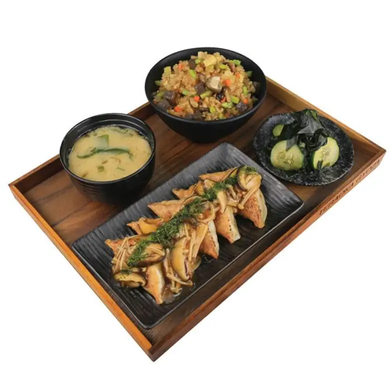 คชา บราเธอร์ส ชวนอิ่มใจ สบายท้อง ได้สุขภาพ กับเมนูเจจาก 3 แบรนด์ดังในเครือฯ