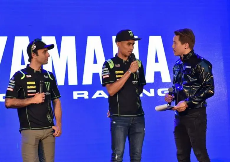 “ยามาฮ่า” จัดมีทติ้งสุดใกล้ชิด “รอสซี่-บีญาเลส” พร้อมเปิดตัว R15 ลายพิเศษ แฟนโมโตจีพีร่วมกิจกรรมอย่างคับคั่ง!!!