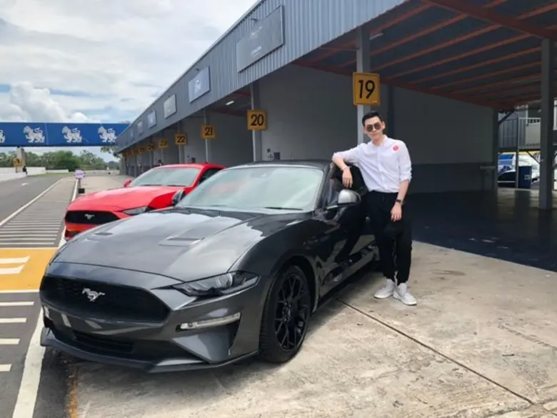 คุณอชิรญา (คุณปลา) และคุณกิตติ (คุณเป็ก) ...